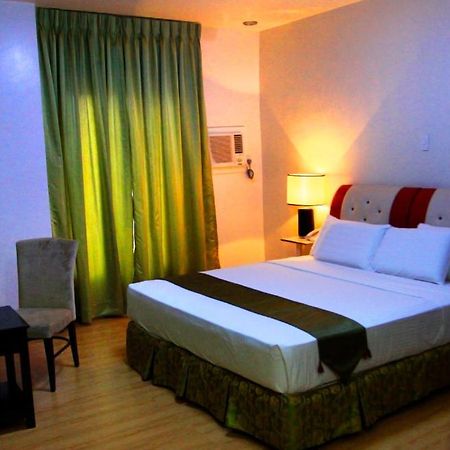 El Bajada Hotel Davao Stadt Zimmer foto