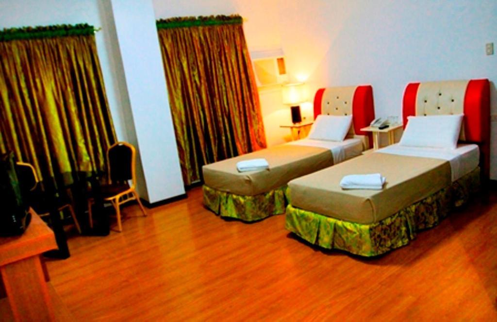 El Bajada Hotel Davao Stadt Zimmer foto